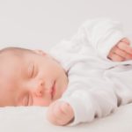 ガチ寝する赤ちゃんの画像